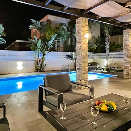 Anastasia - Fig Tree Bay Area Villa Protarász